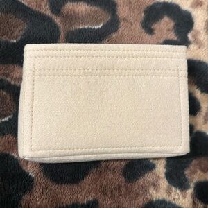 Louis toiletry pouch 19 insert